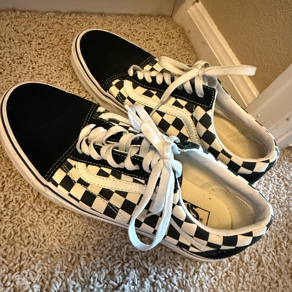 Vans Checkerboard Low Top Sneakers in Black and White